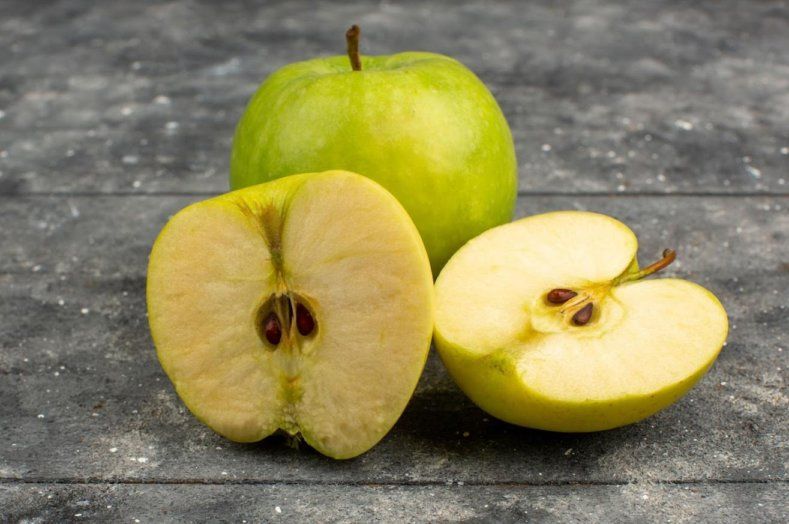Зелені яблука починають… і виграють! | MIZEZ